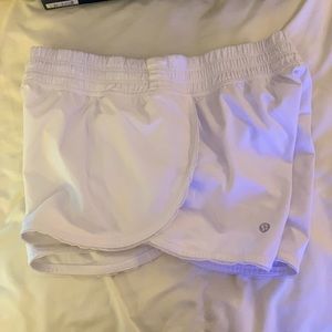 Lululemon running shorts white sz6